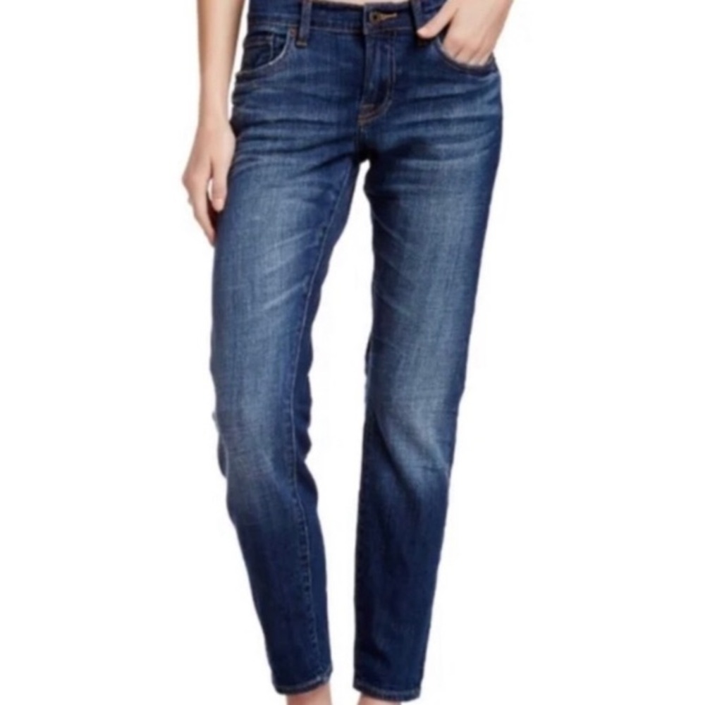 LucKy BrAnd JeAns 27 - Picture 2 of 13